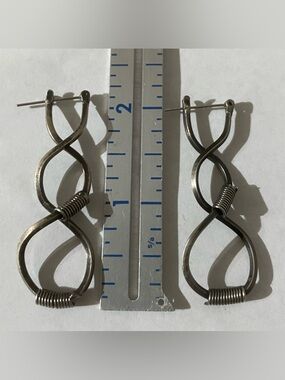 Twist Wire Hoop Earrings in Metallic Silver Tone